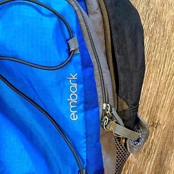 Embark Book 📕 Bag - Picture 2 of 2